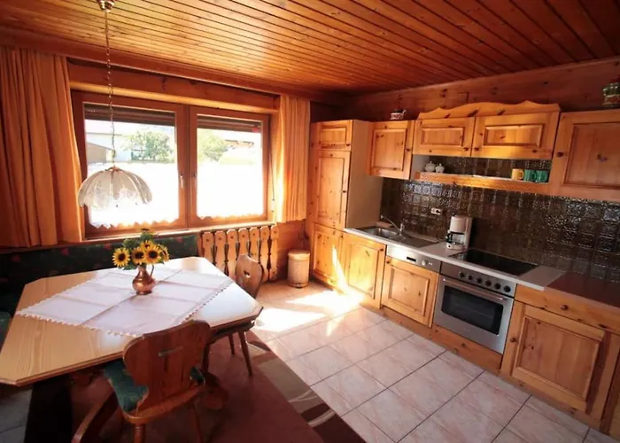 Haushell * 齐勒谷地施特拉斯